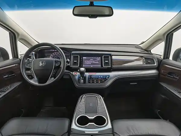 Honda Elysion 2018