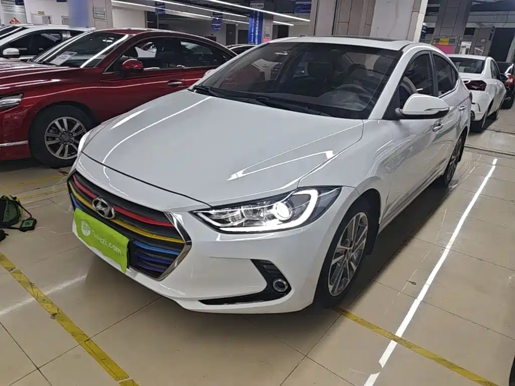 Hyundai Elantra 2018 — фото 2