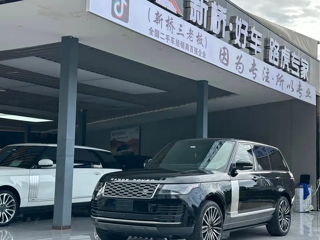 Land Rover Range Rover 2019 — фото 1