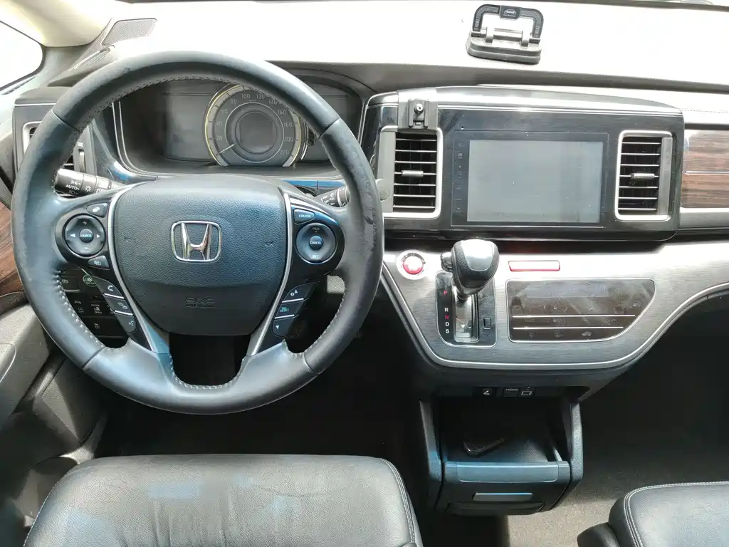Honda Elysion 2018 — фото 17