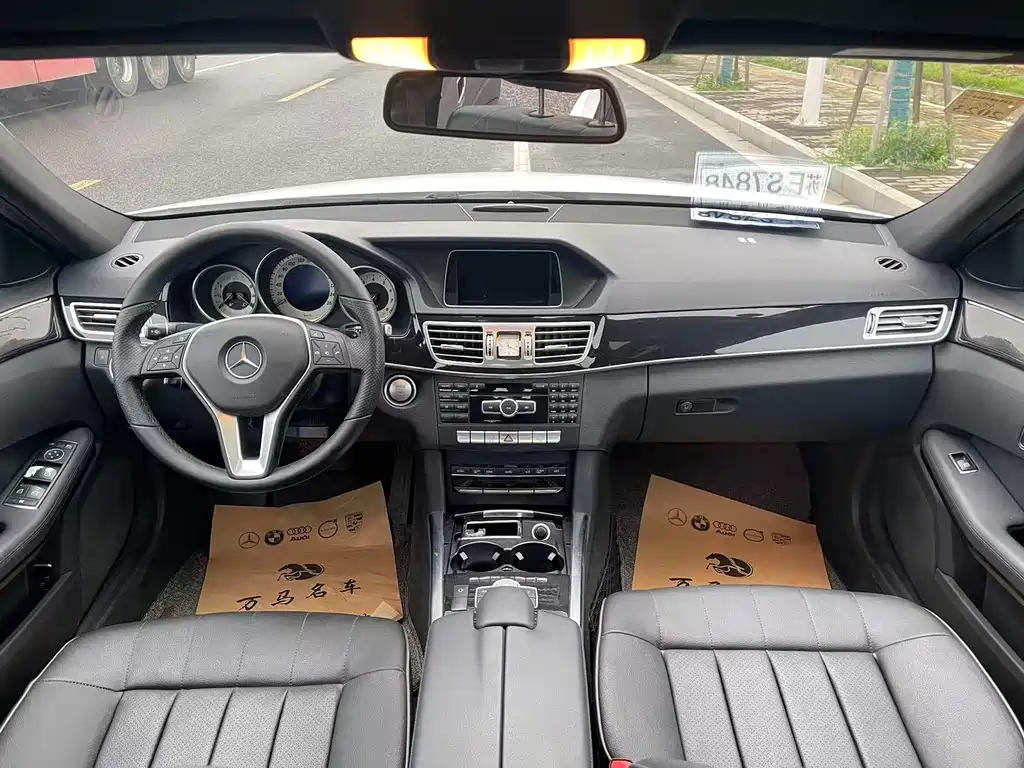 Mercedes-Benz E-Class 2015 — фото 16