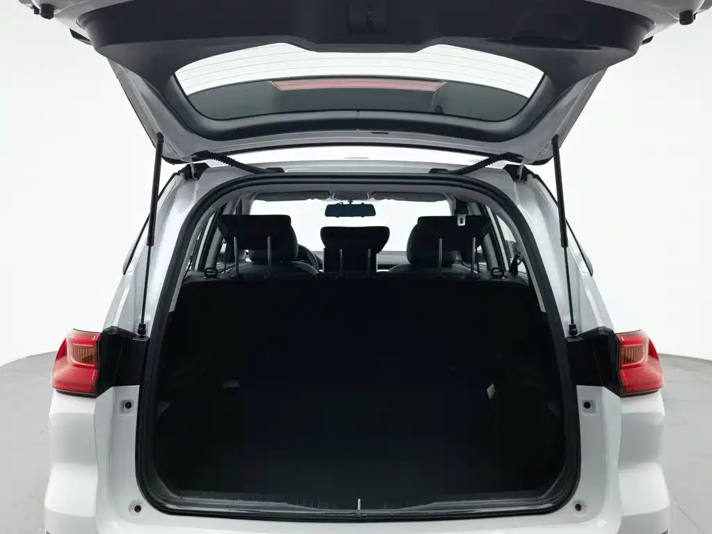Haval M6 2022 — фото 16