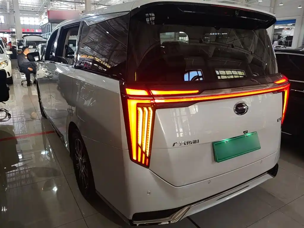 GAC Motor Trumpchi E9 2023 — фото 5