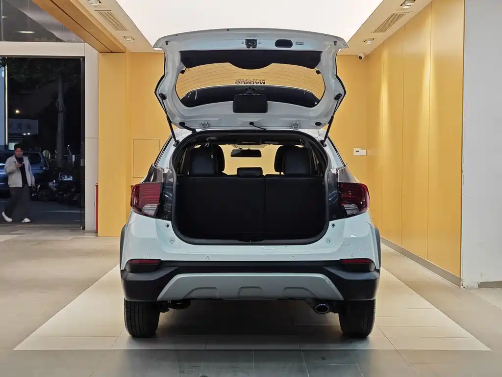 Toyota Yaris L 2020 — фото 26
