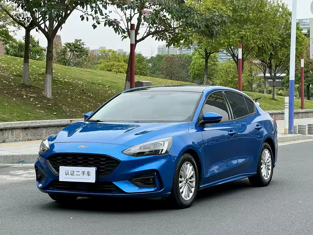 Ford Focus 2020 — фото 1