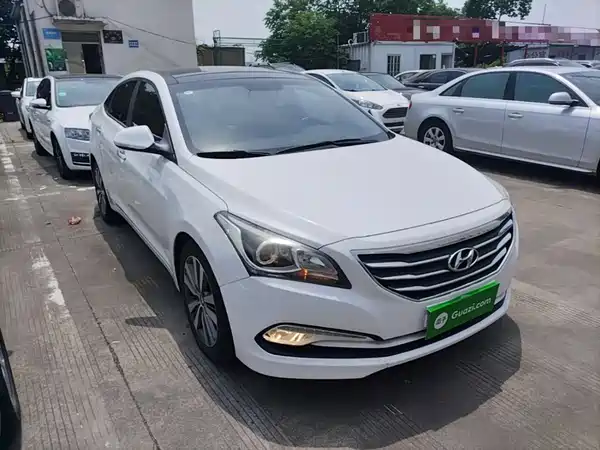 Hyundai Mistra 2014