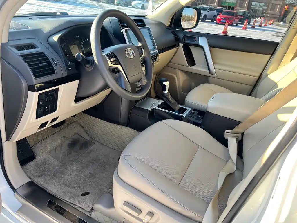 Toyota Prado 2019 — фото 4