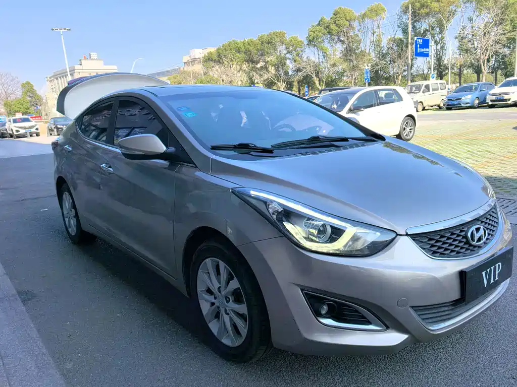 Hyundai Elantra Langdong 2016 — фото 18