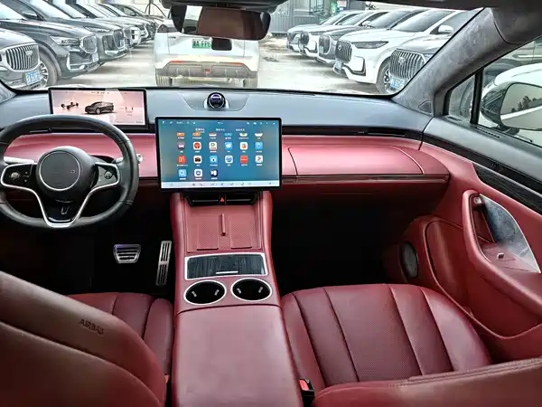 Luxeed R7 2025
