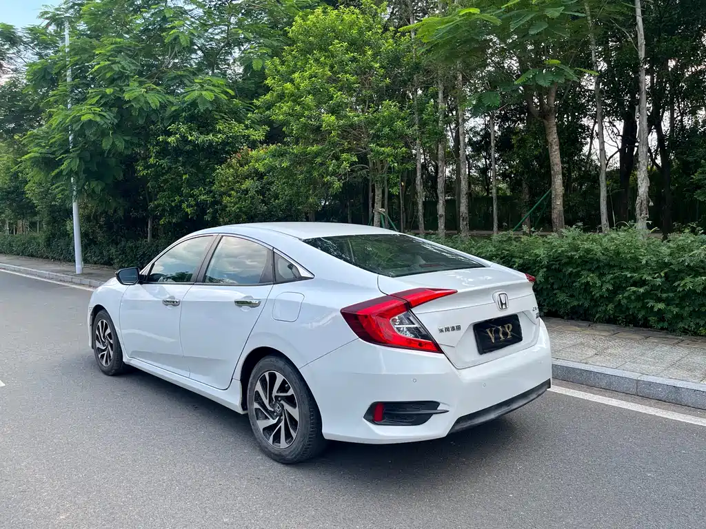 Honda Civic 2019 — фото 14