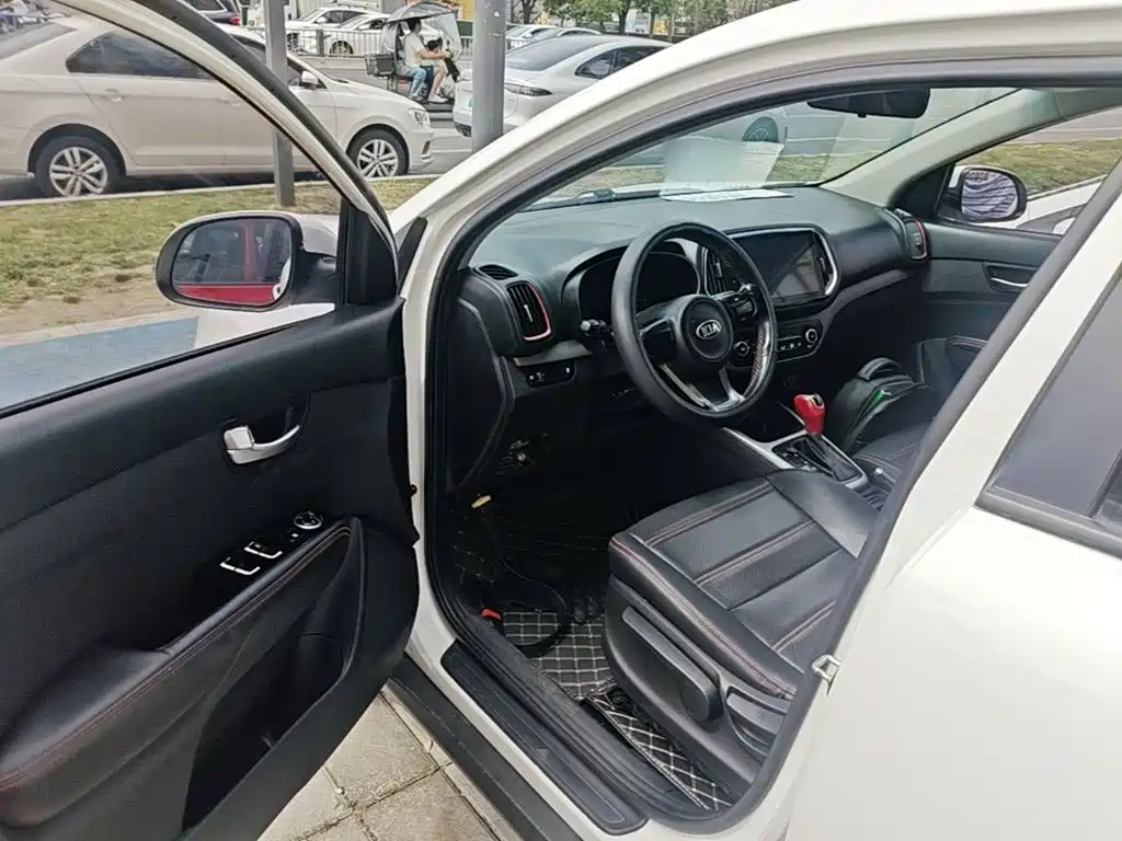 Kia KX3 2017 — фото 16