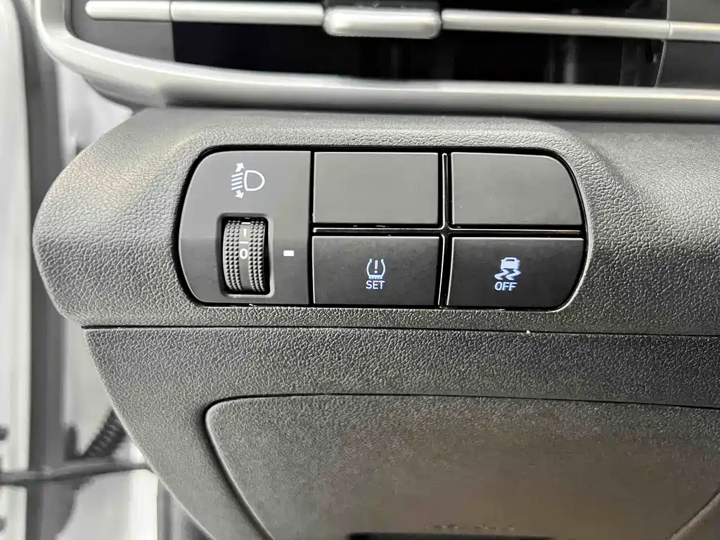 Hyundai Elantra 2024 — фото 10