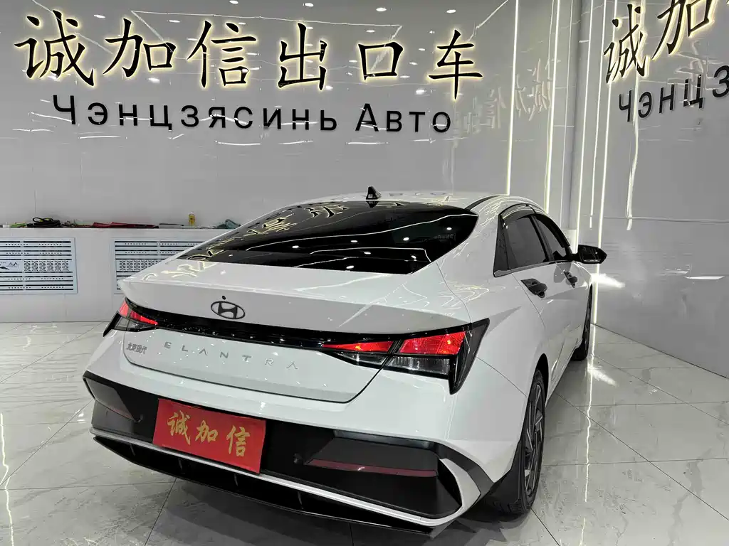 Hyundai Elantra 2024 — фото 4