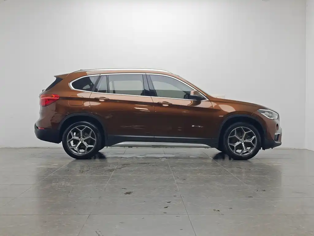 BMW X1 2016 — фото 11