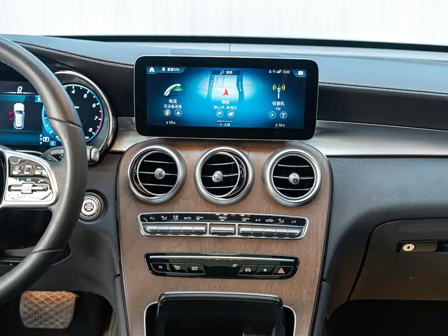 Mercedes-Benz GLC 2022 — фото 14