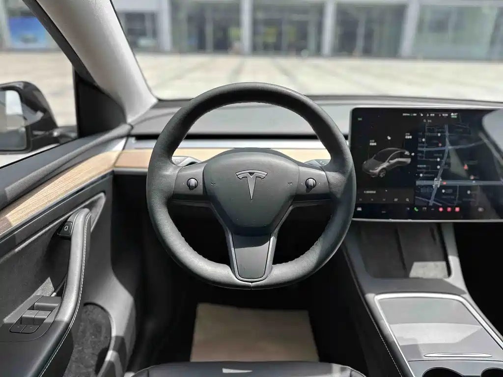Tesla Model Y 2021 — фото 14