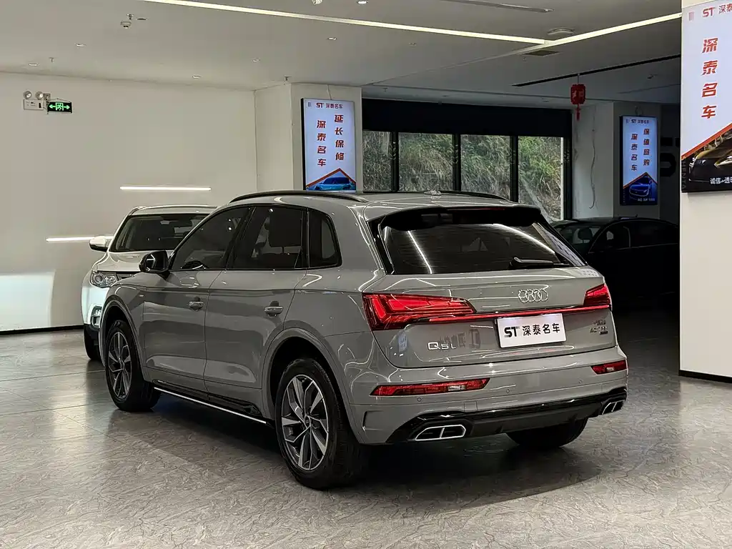 Audi Q5L 2025 — фото 10