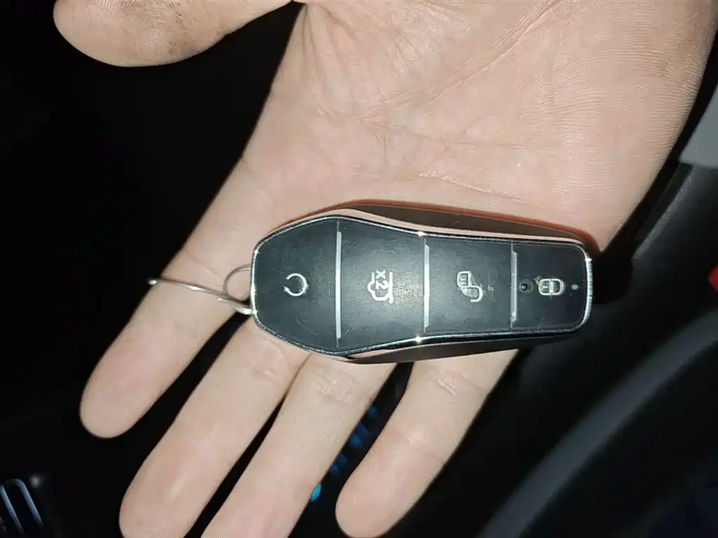 BYD Seal 05 DM-i 2025 — фото 9