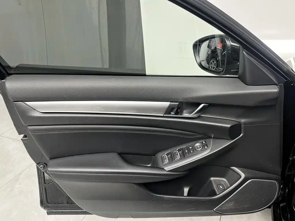 Honda Accord 2021 — фото 12