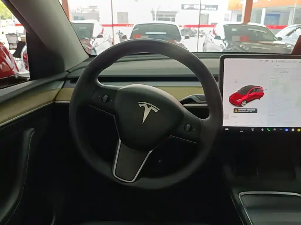 Tesla Model Y 2021 — фото 11