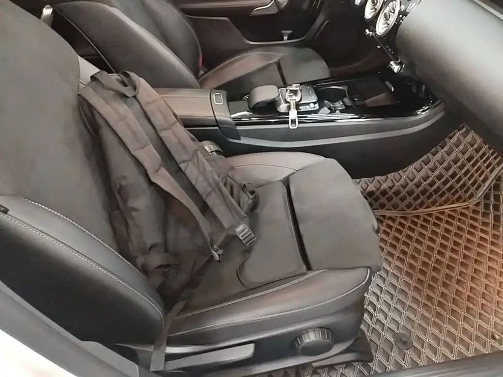 Mercedes-Benz A-Class 2022 — фото 18