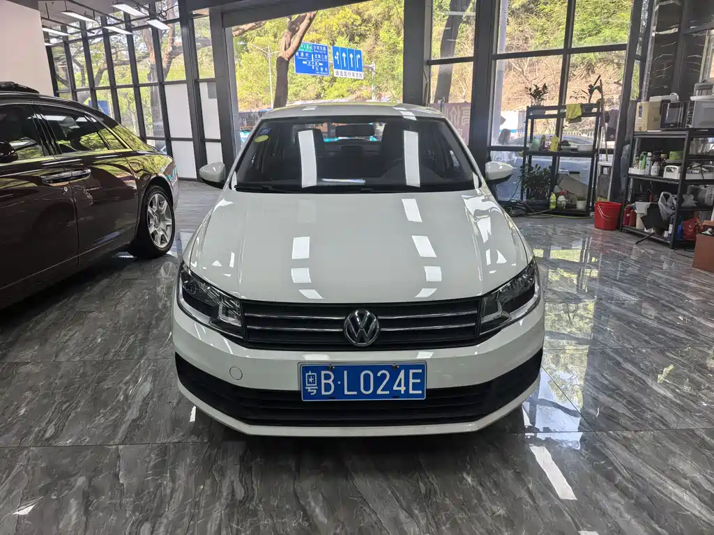 Volkswagen Santana 2016