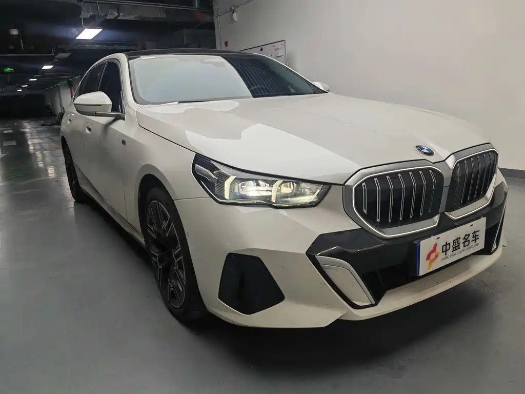 BMW 5 Series 2024