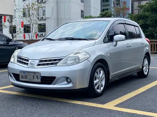 Nissan Tiida 2008