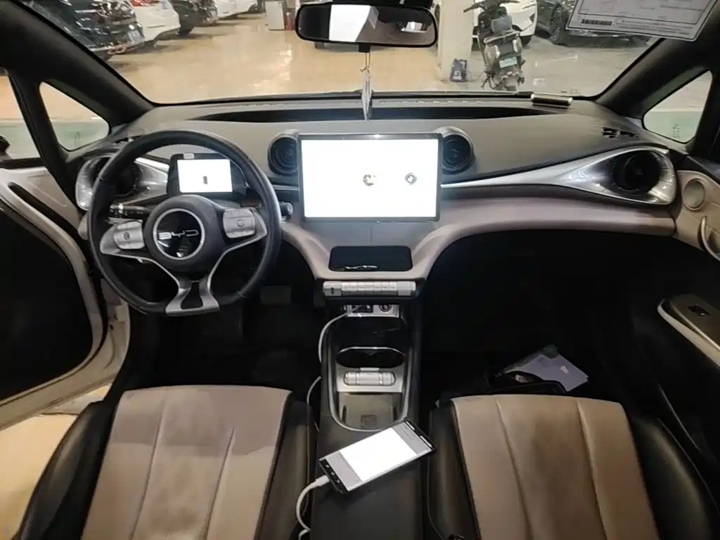 BYD Dolphin 2023 — фото 10
