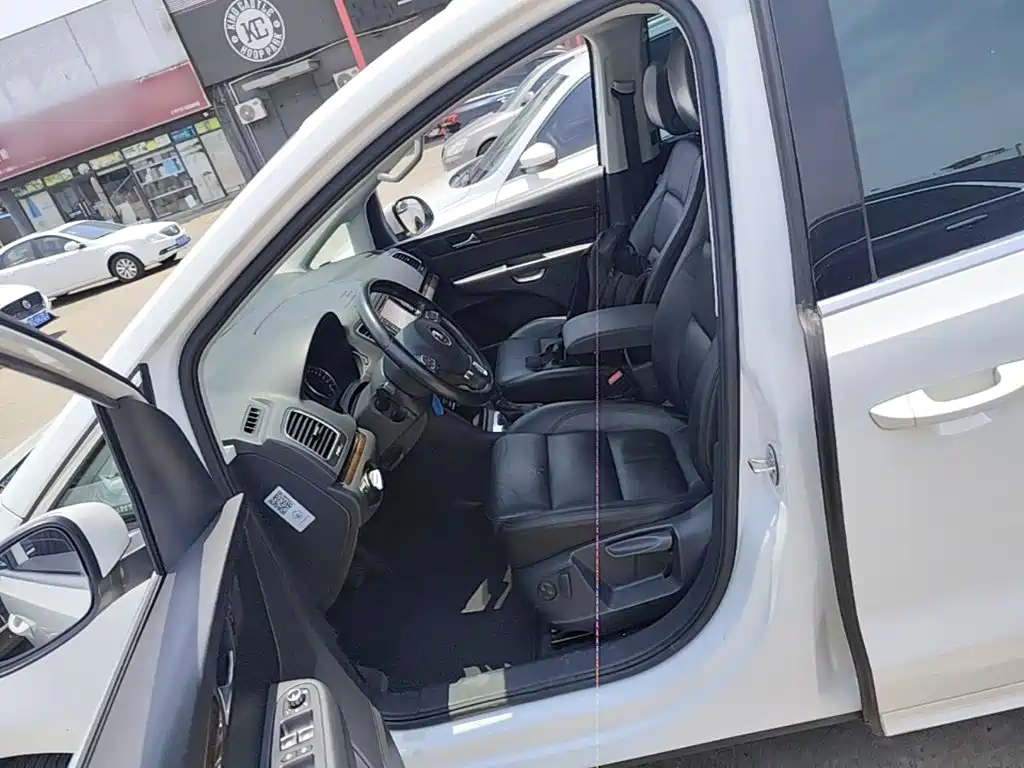 Volkswagen Sharan 2015 — фото 15
