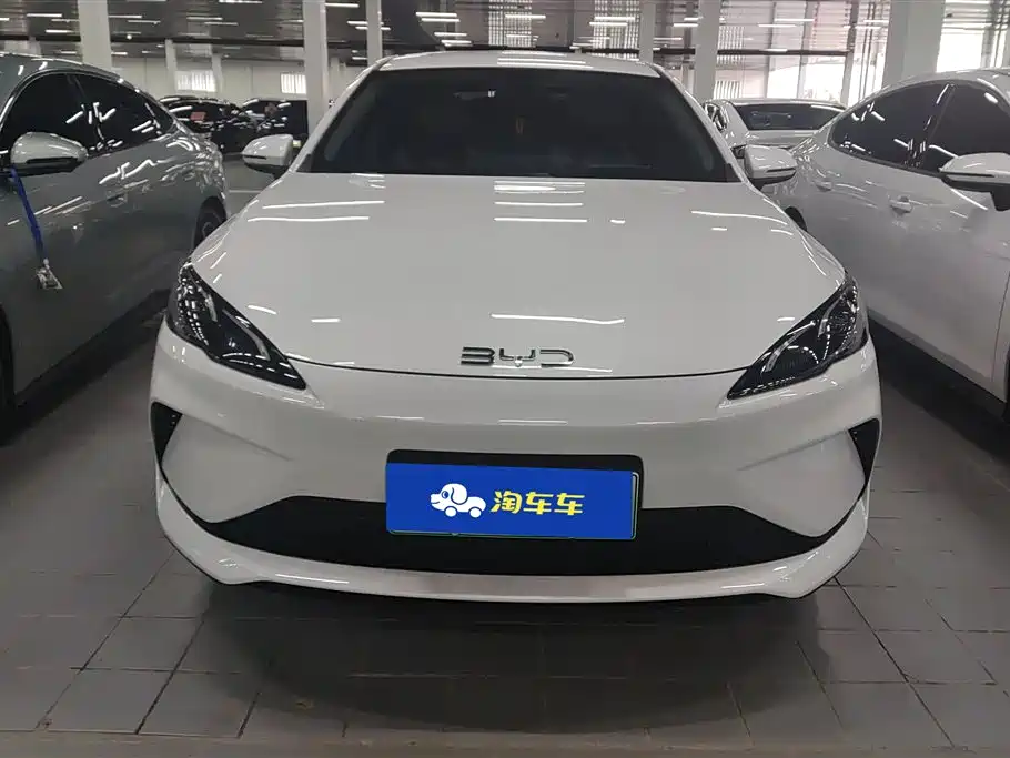 BYD Seal 05 DM-i 2026 — фото 2