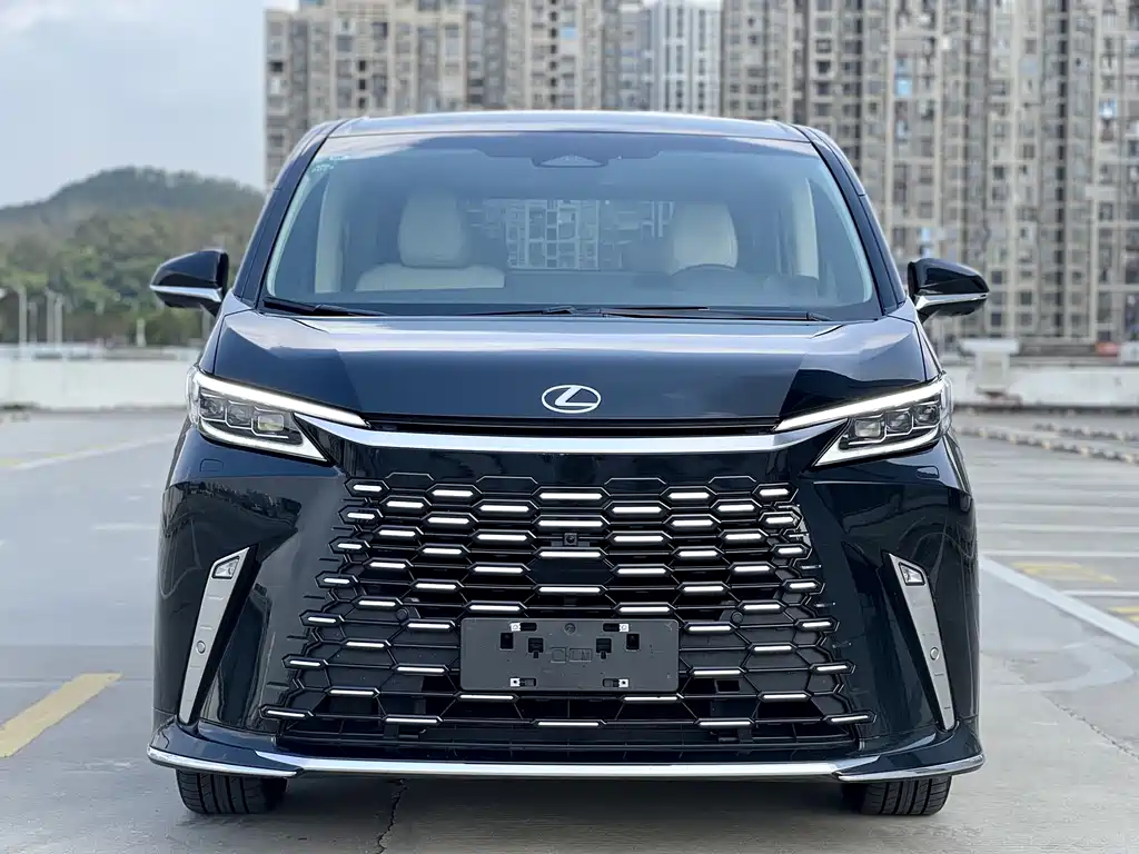 Lexus LM 2025 — фото 3