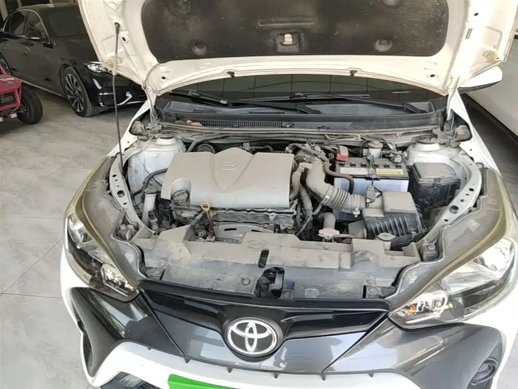 Toyota Yaris L 2017 — фото 20
