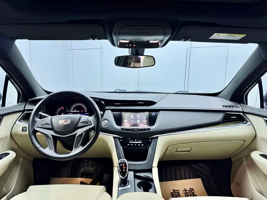 Cadillac XT5 2018 — фото 19