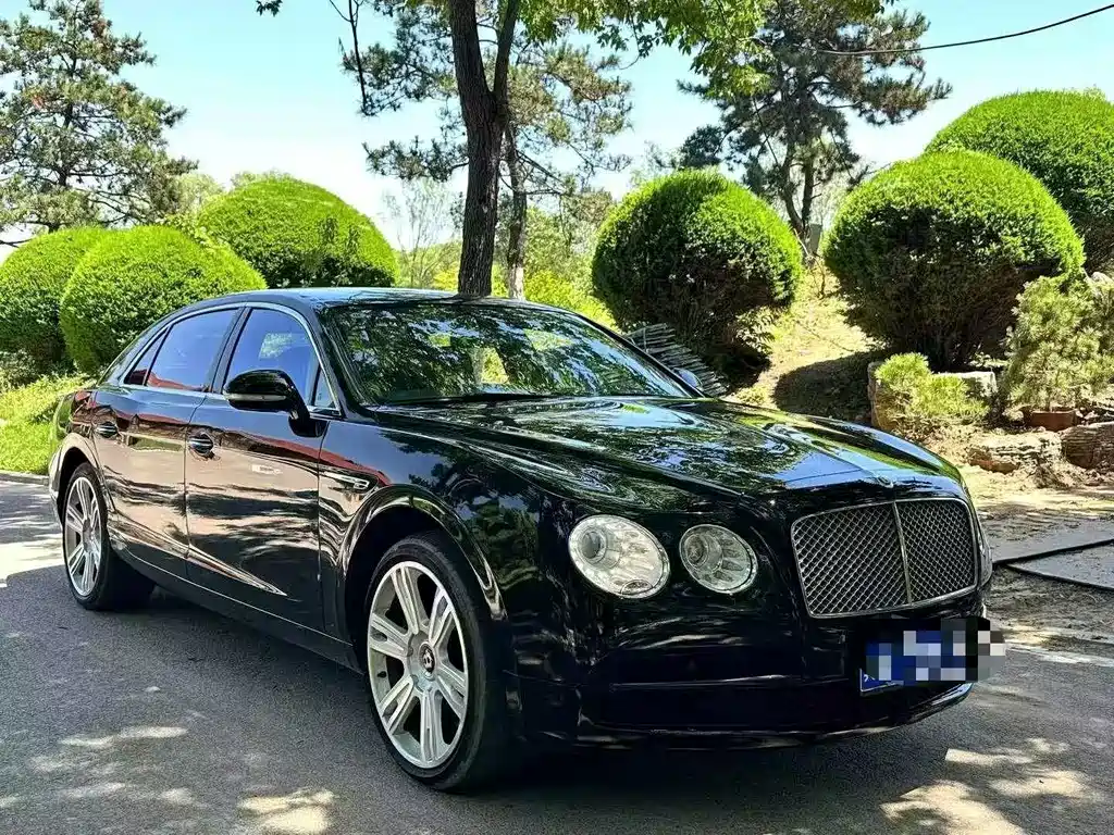 Bentley Flying Spur 2015 — фото 3