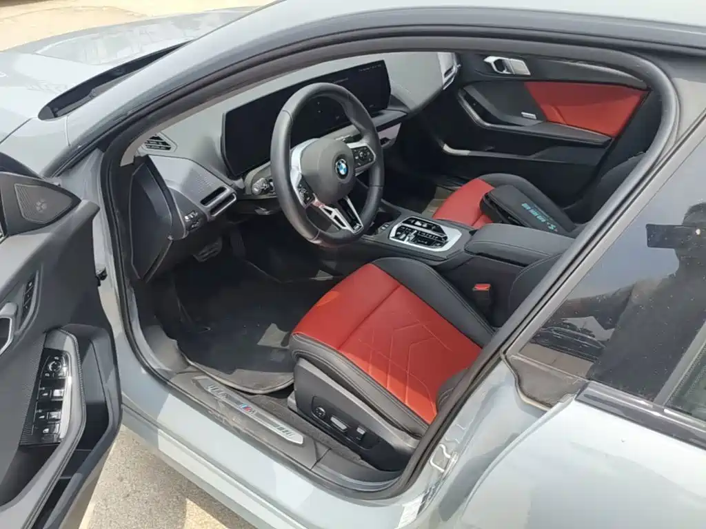 BMW 2 Series 2025 — фото 16