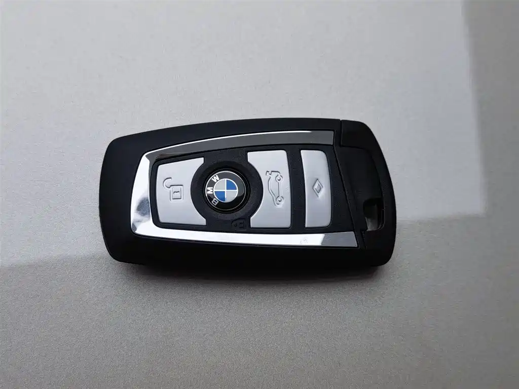 BMW 5 Series 2016 — фото 19