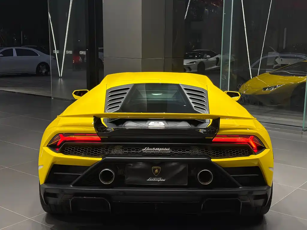 Lamborghini Huracán 2021 — фото 9
