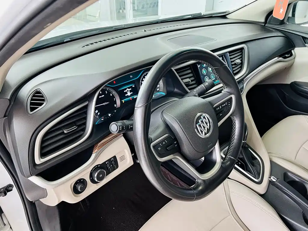 Buick Excelle 2019 — фото 21