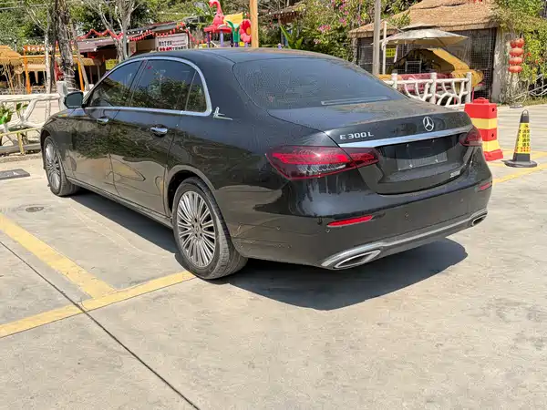 Mercedes-Benz E-Class 2021