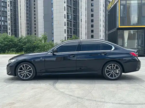 BMW 3 Series 2022
