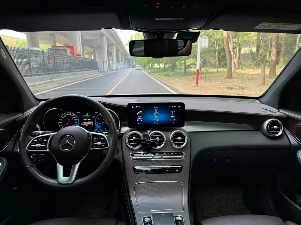 Mercedes-Benz GLC 2021