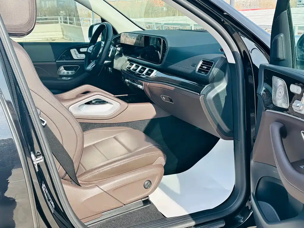 Mercedes-Benz GLS 2023 — фото 28