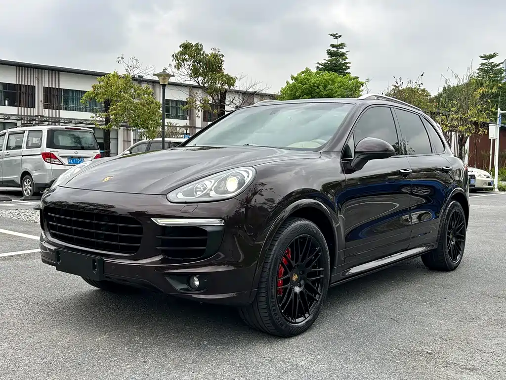 Porsche Cayenne 2017 — фото 1