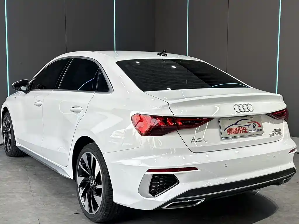 Audi A3 2024 — фото 7