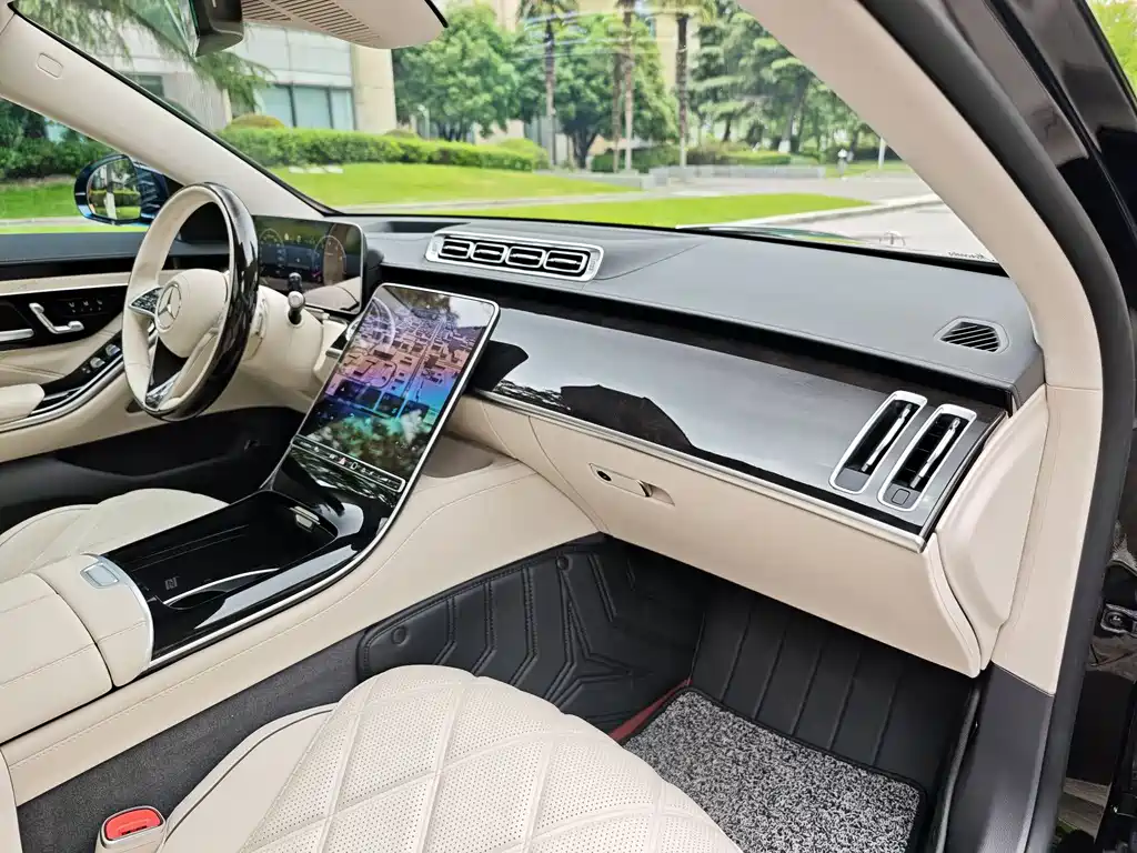Mercedes-Benz S-Class 2025 — фото 12