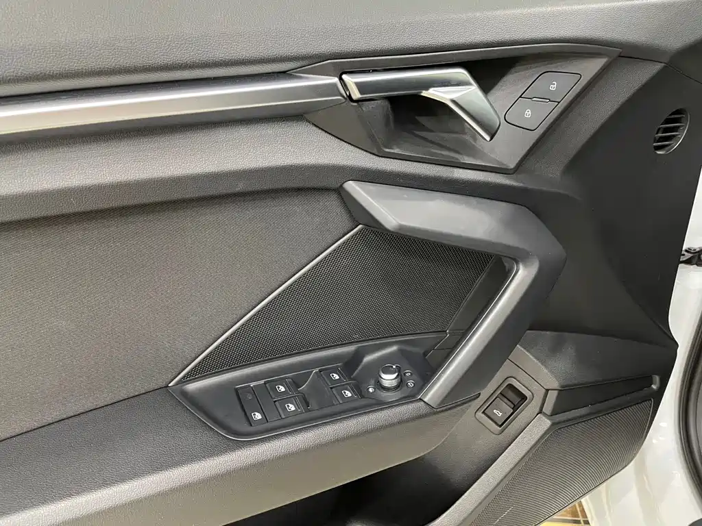 Audi A3 2022 — фото 12