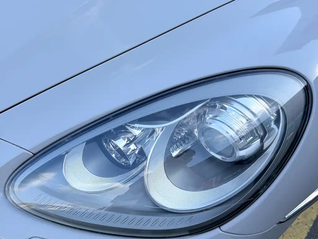 Porsche Cayenne 2015 — фото 13
