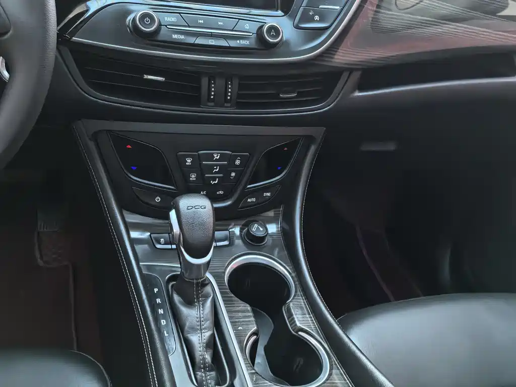 Buick Envision Plus 2020 — фото 8
