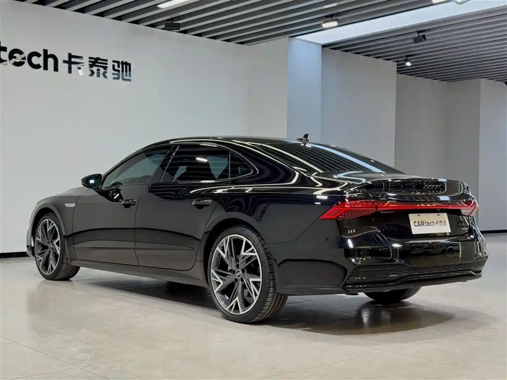 Audi A7L 2024 — фото 6